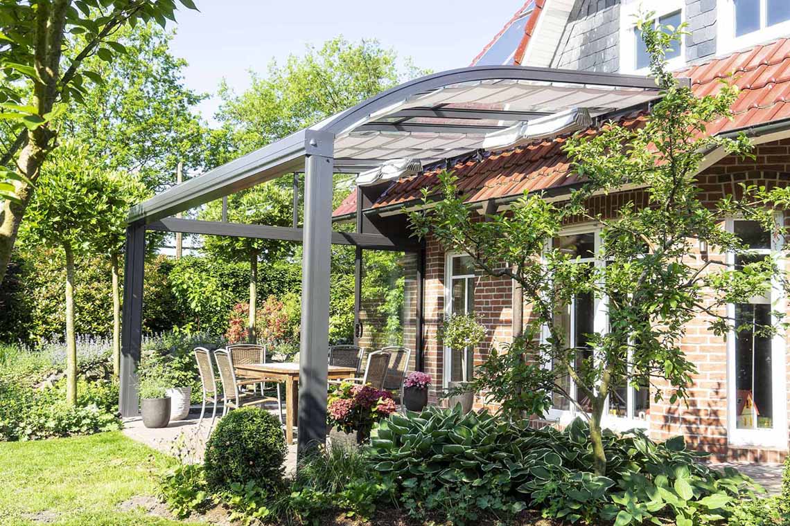 30 Ideen für Sonnenschutz im Garten - Pergola, Sonnensegel, Vordach